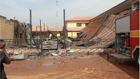 Amidst Huge Security Presence In South-East, Gunmen Attack Police Station, INEC Office In Anambra