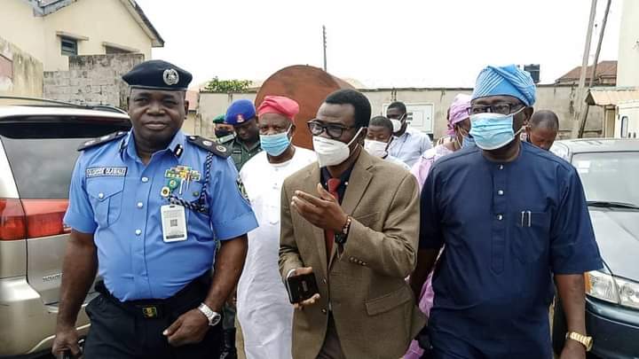 Man hit by Policeman in Osun community alive as Oyetola pays visit in hospital, sympathises with family
