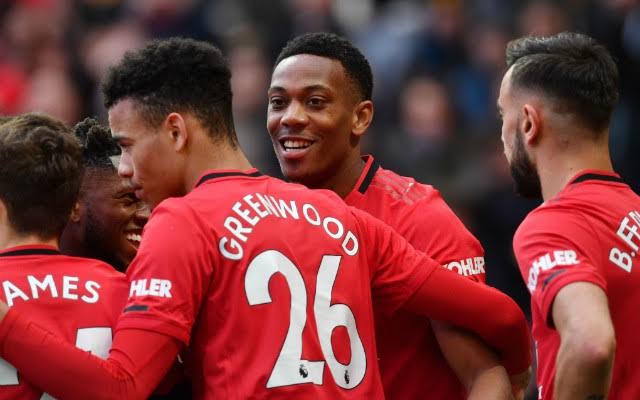 Manchester United plotting surprise transfer move for 5 Central Midfielders – Full List