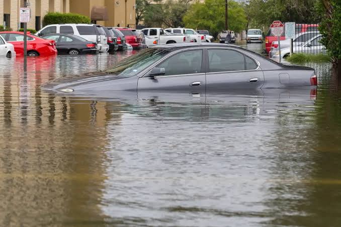 Necessary things to do in case your car was flooded