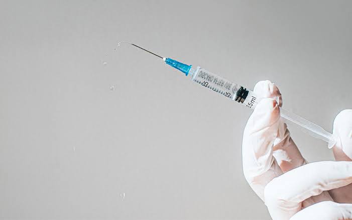 Just In: FG Set To Sanction Nigerians who refuse COVID-19 vaccination