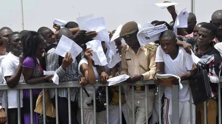 Buhari launches job fellowship to absorb 20,000 graduates annually