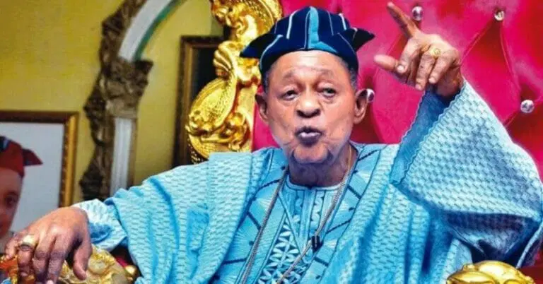 Remains Of Alaafin Of Oyo, Lamidi Adeyemi Laid To Rest + Photo