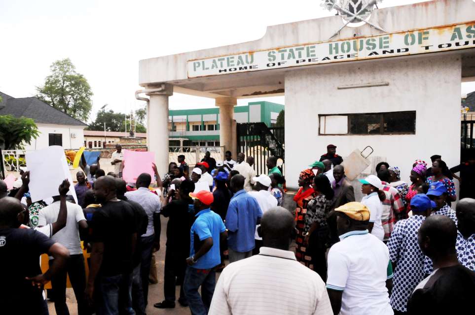 Clash In Plateau Assembly As Youths Takeover, Demanding Reinstatement Of Embattled Speaker