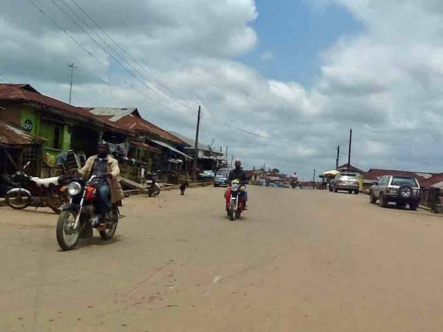 Igbaye Crisis: Mob set palace, two cars, ten motorcycles ablaze in Osun