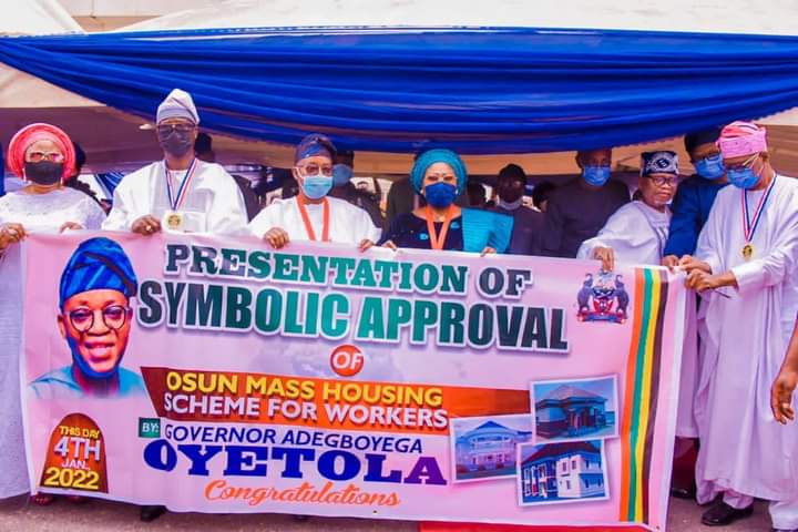 2022 Inter-religious Prayer session: Osun workers usher Oyetola into office with funfair after Yuletide