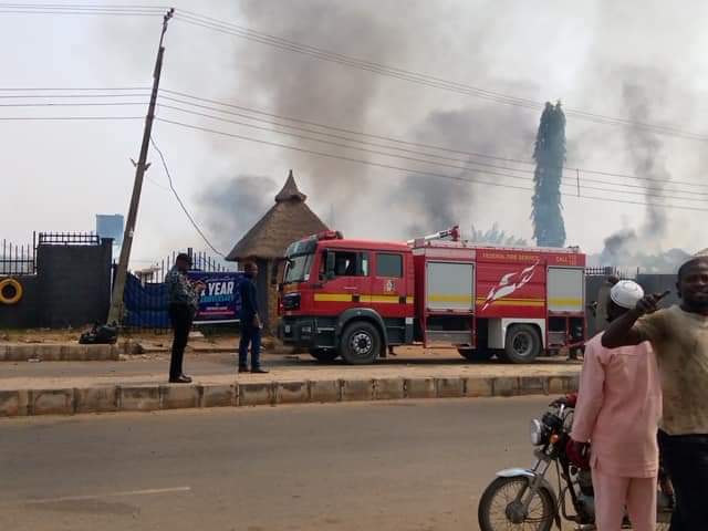 BREAKING: Fire Ravages Popular Bar In Osogbo