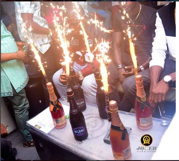 ‘Yahoo Boy’ Lands In Trouble After Buying N1.4m Drinks At A Club, Refuses To Pay In Osun