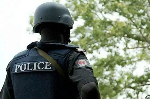Police Officer Slumps, Dies At Burial Ceremony