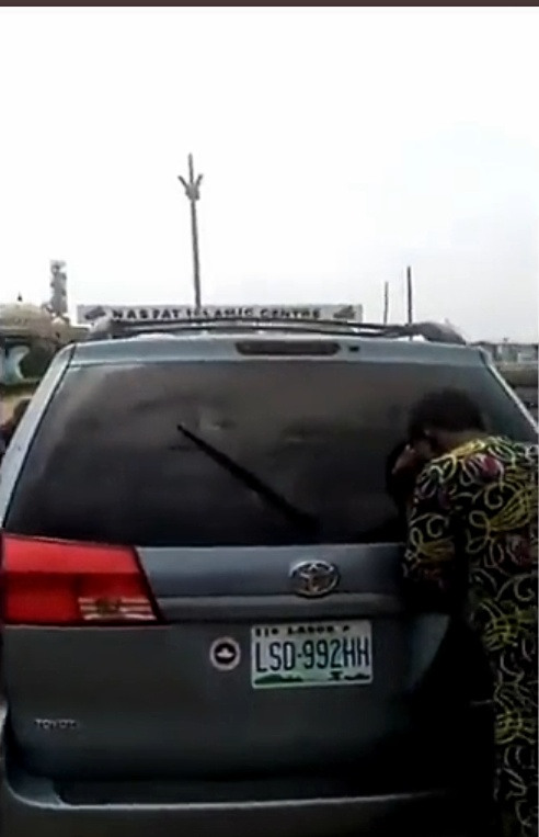 Man And Woman Die Mysteriously While Having Sex Inside Vehicle on Lagos-Ibadan Expressway