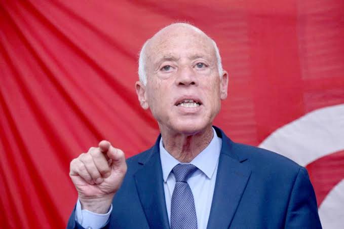 Tunisia president dissolves parliament, extending power grab
