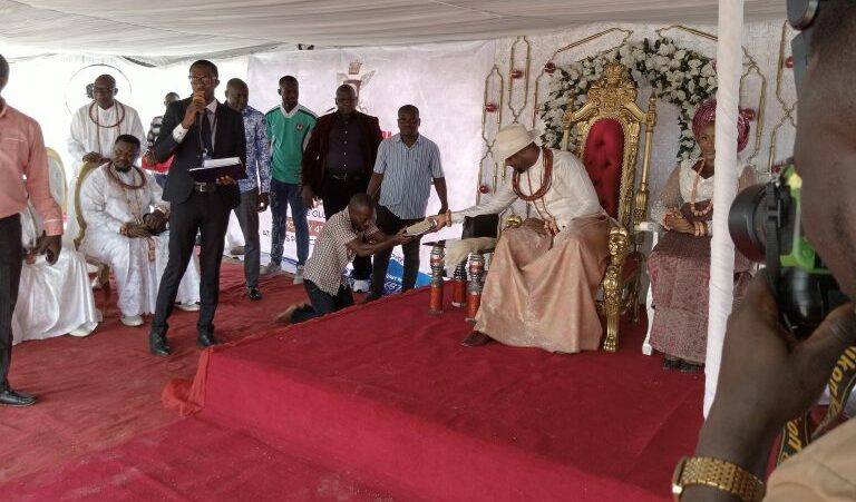 Breaking: Olu of Warri empowers 1000 residents with POS machines