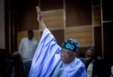 2023: Tinubu receives N100m, 22-room building complex for campaign