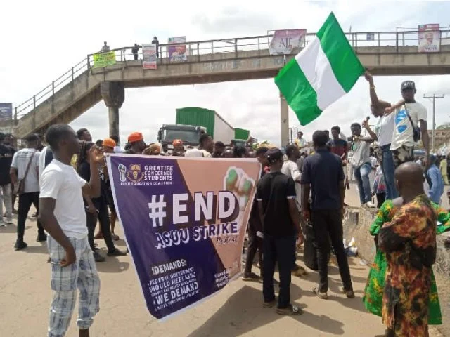 ASUU Strike: Students set to ground Lagos-Ibadan Expressway Tuesday