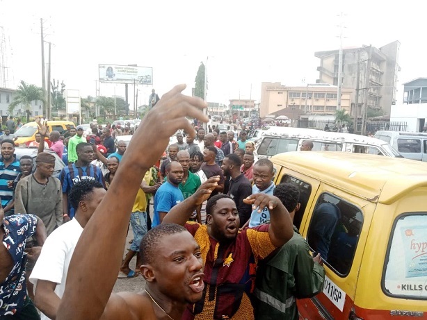 Benin: Commercial drivers protest against Obaseki’s colour code 