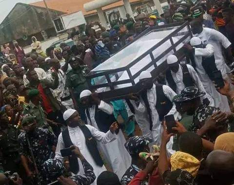 Amidst Tears, Tafa Balogun Buried In Osun