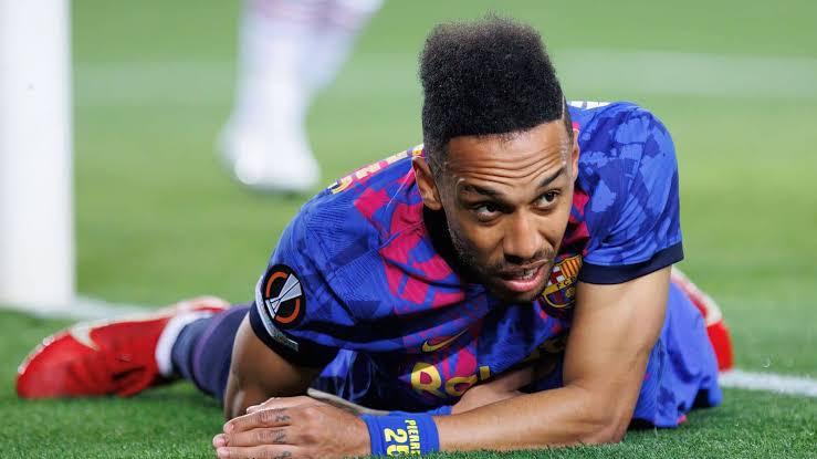 From Barcelona, Aubameyang officially returns to Premier League