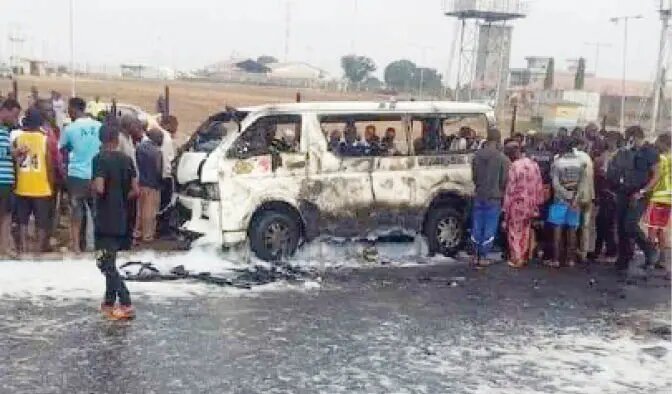 Enugu: Many passengers burnt to death as bus catches fire