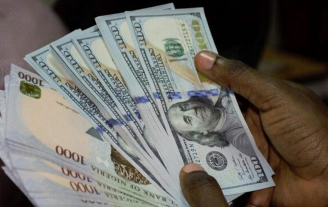 Breaking: Naira bounces back slightly against dollar 