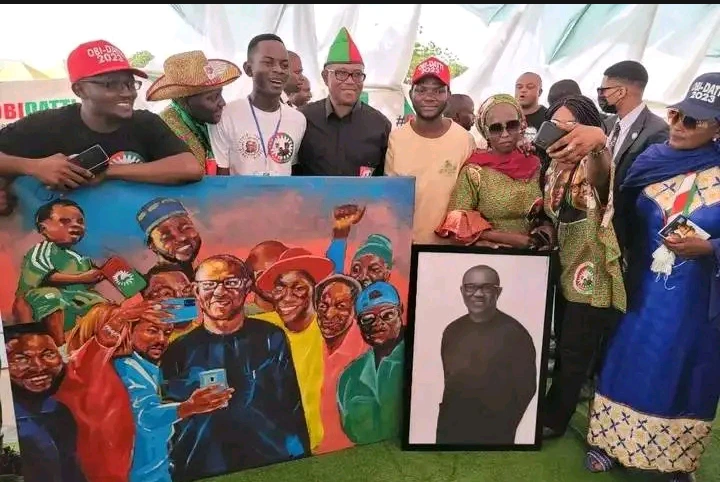 Check Out The Artwork Presented To Peter Obi During LP’s Campaign Kick-off Rally