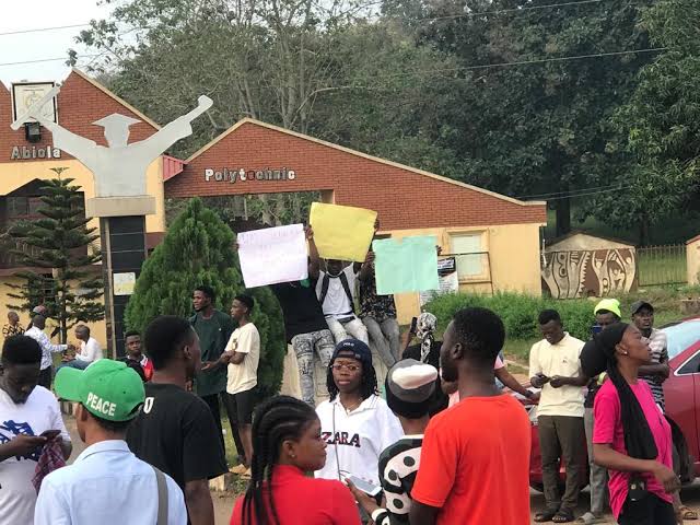 Protest Hits MAPOLY Over Imposition Of Registration Fee On Students
