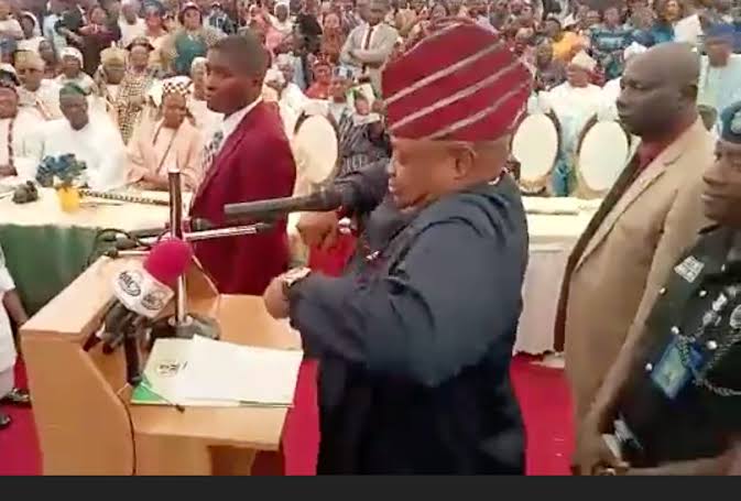 VIDEO: Gov. Adeleke dances to ‘Buga’ on first day in office