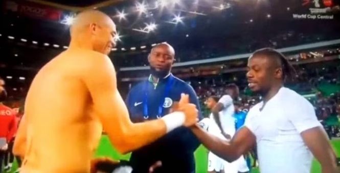 Drama as Moses Simon, Finidi George scuffle over  Pepe’s shirt(Video)