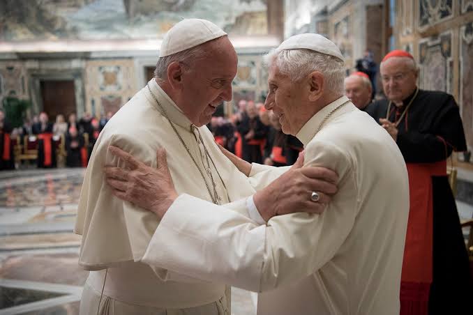Ex-pope Benedict ‘very sick’ – Pope Francis asks for prayers