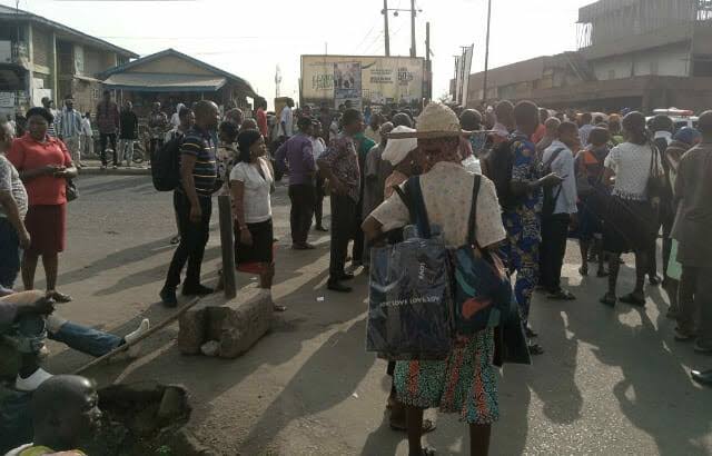 Fuel/Naira crisis: Protest breaks out at University of Ibadan, soldiers arrive scene