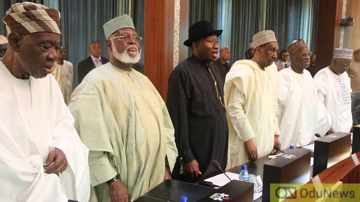 In the presence of Obasanjo, Jonathan, Gowon and others, Buhari presides Over Council Of State Meeting