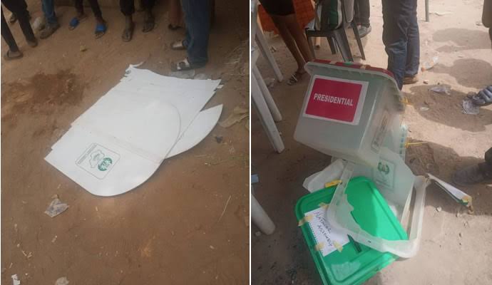 #Nigeria2023Elections: Armed thugs hijack ballot boxes in Gwagwalada, Abuja