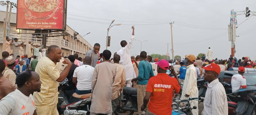 Residents defy Ganduje’s curfew, troop out to celebrate Gov-elect Yusuf’s victory