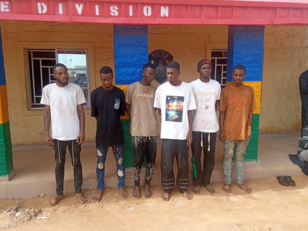 Six “Yahoo boys” arrested for kidnapping Varsity student over money proceeds of fraud