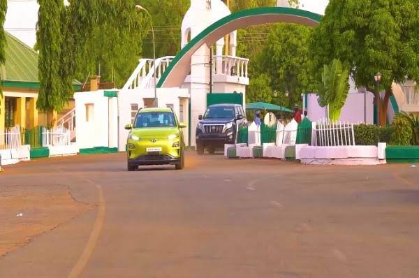 Panic as Governor Aliyu locks out government workers over lateness