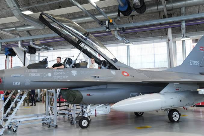 Russia-Ukraine war: Netherlands, Denmark deliver F-16 fighter jets to Ukraine