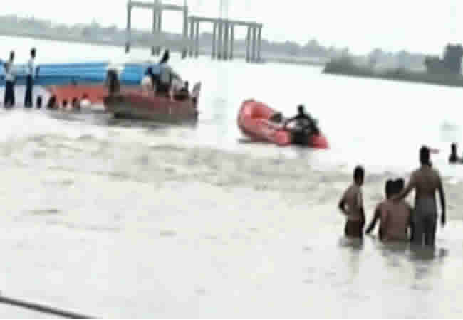 JUST IN: 24 dead, 30 rescued in Niger boat accident