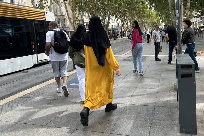 France bans ‘abaya’ dress in school