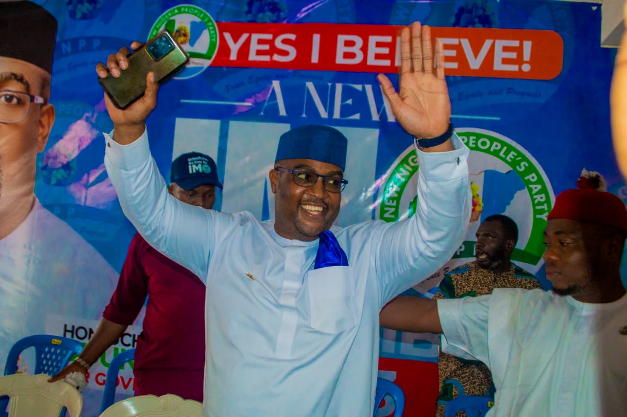 IMO 2023: Mammoth Crowd Receives NNPP’s Governorship Candidate Hon. Uche Ben Odunzeh, Hon Godstime Samuel At Party Campaign Office On Saturday