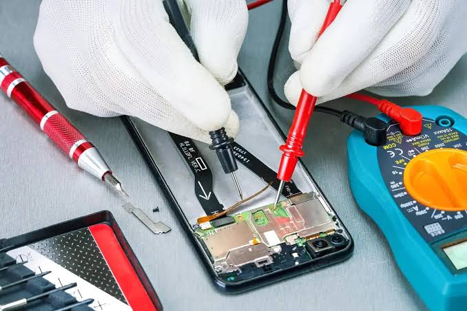 Unlocking Lucrative Realm of Mobile Repair Services in Nigeria— 7 Ways to Establish Successful Personal Brand