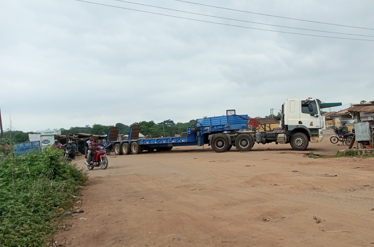 Residents Murmur Over Truck Blockage of Road in Ogbomoso