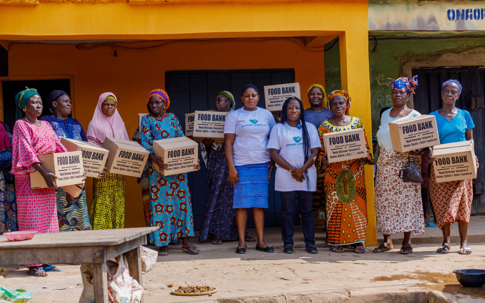Christmas: Relief as Youth Reformers Initiative, Aminat Ajibola Foundation Donate Food Bank to Osun Residents