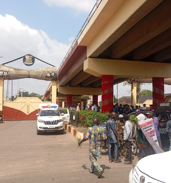BREAKING:Protest erupt in Ibadan over circular road extension   Thousands of residents of Ibadan, in Oyo State, are currently protesting over alleged plans by the state government to acquire more lands for Ibadan circular road corridor.    The residents have blocked some major roads in the ancient city.   It was reported that the idea of Ibadan circular road was conceived when the current Olubadan of Ibadanland, Oba Rasidi Adewolu Ladoja was the governor of the state.    MESSAGE us @ https://Wa.me/+2348072633727 / 08072633727 for business & brand promotion/relationship/partnership, Advert, PR, Publicity, Awareness, Interviews, Feature Stories, Press Release/Statement and any task related to Media…    It was learnt that Ladoja marked 150 metres for the construction of the road, however, the current governor, Seyi Makinde is planning to extend the number of metres for the circular road corridor, which will affect more houses and community lands.    Our correspondent reports that the protesting residents, who are from Ido, Lagelu, Ona Ara, Akinyele, Oluyole and Egbeda, want the state government to maintain the 150 metres already marked by Ladoja.    The group of protesters, currently on Iwo Road, have blocked access in and out of the area, which is one of the major roads in Ibadan. The blockage of the road has caused serious traffic jam in that area.   https://youtube.com/@dehonourables?si=ZJwWbyQJAybS5htG   A group of protesters are also at the entrance of Agodi government secretariat.      The residents armed themselves with different kinds of placards.