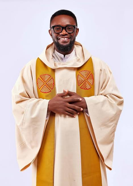 Catholic Priest criticizes online daily prayers